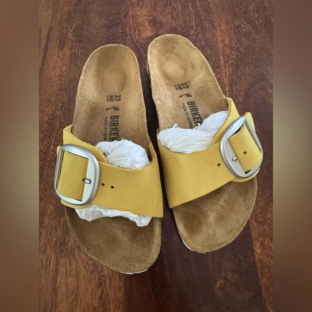 Birkenstock Madrid Big Buckle Sandal in Nubuck leather - Picture 5 of 7